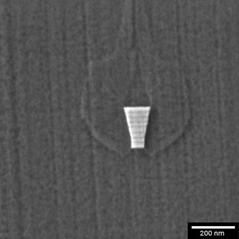 A Read/Write magnetic head imaged at 2 keV using the E-T detector. RW_magnetic_head_Imaged_at_2keV_with_E-T.jpg